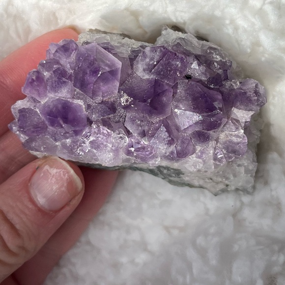 AMETHYST - Picture 2 of 8